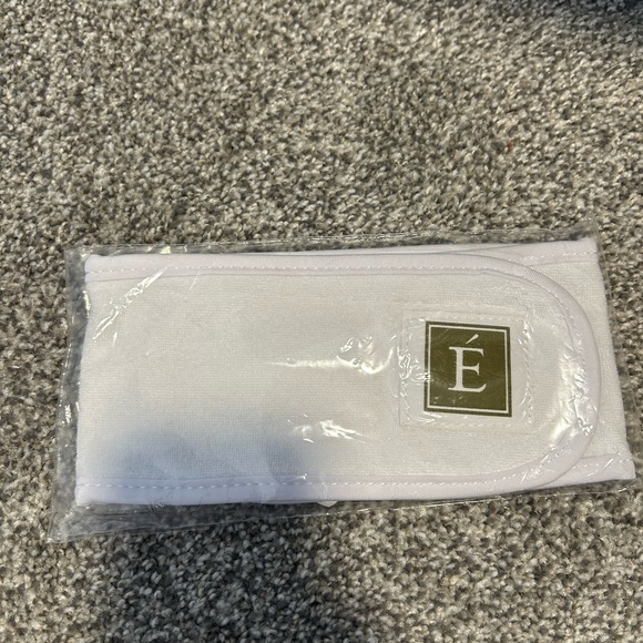 ❤️2/20-White Skincare Eminence Headband - Picture 1 of 1